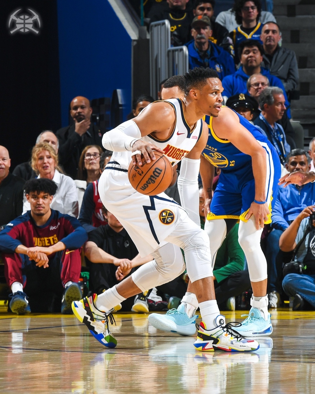 爱游戏下载-南韩男篮碾压鹈鹕，威斯布鲁克送出助攻