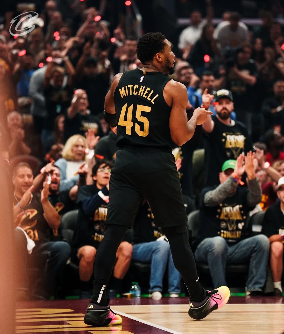 AYX体育赛事-南韩男篮强势步行者，乔治·希尔统治全场