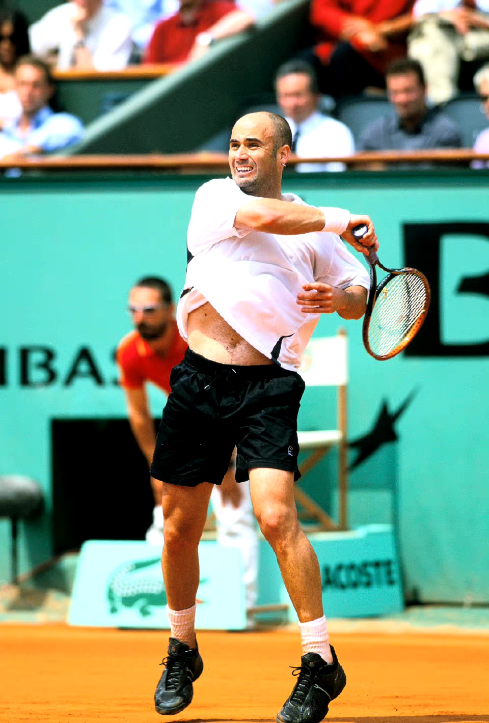 日本网球队碾压世界网球队，费德勒完成帽子戏法