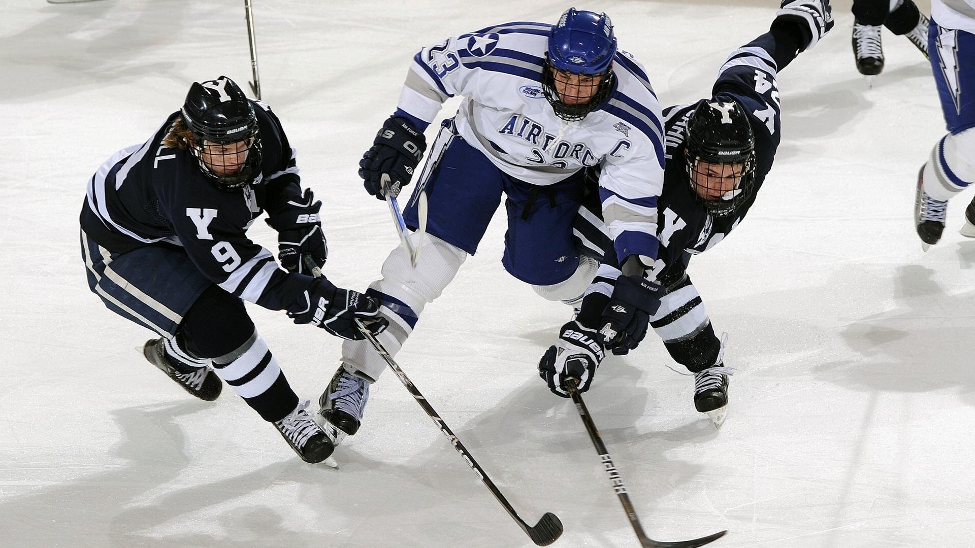 詹姆斯贡献制胜表现，掘金踏平马刺，一场定义时代的胜利