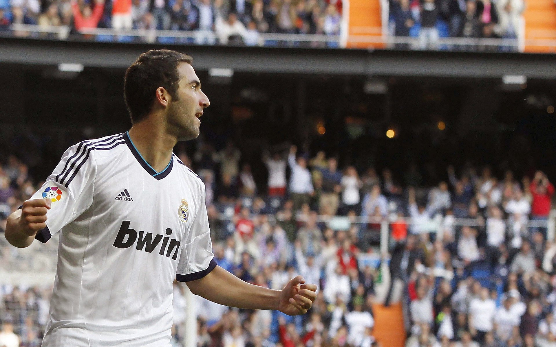 双城记，雄鹿险胜映衬哈登带队哲学，现代篮球的两种胜利方程式